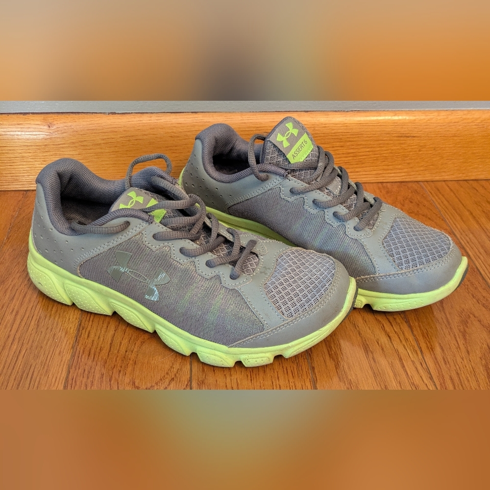 Under Armour Kids Gray and Lime Sneakers Sz 5Y